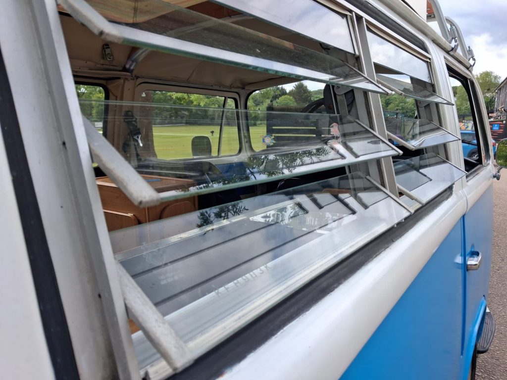 1972 Volkswagen T2 Camper Van - photo 49