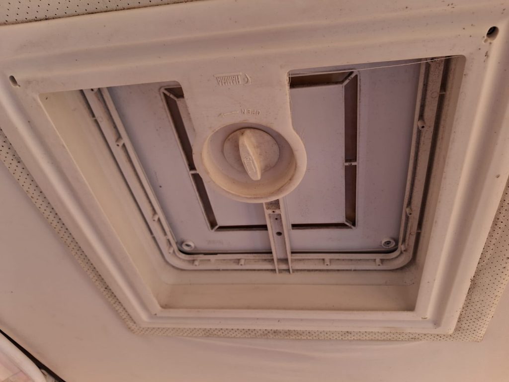 1972 Volkswagen T2 Camper Van - photo 31