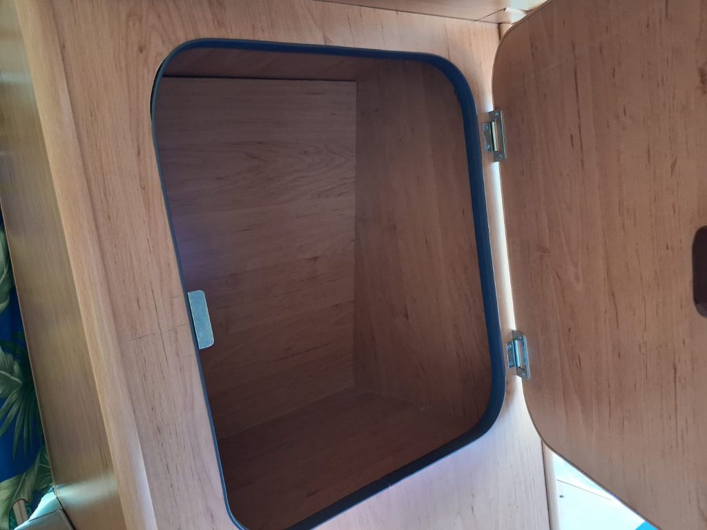 1972 Volkswagen T2 Camper Van - photo 29