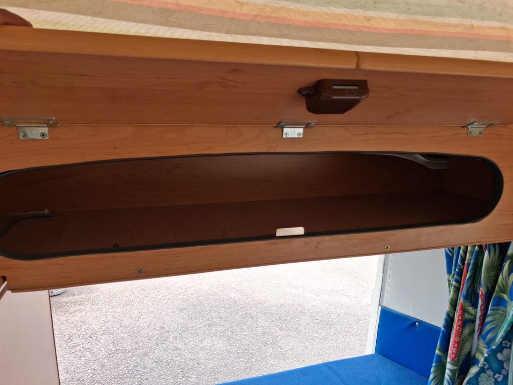 1972 Volkswagen T2 Camper Van - photo 25