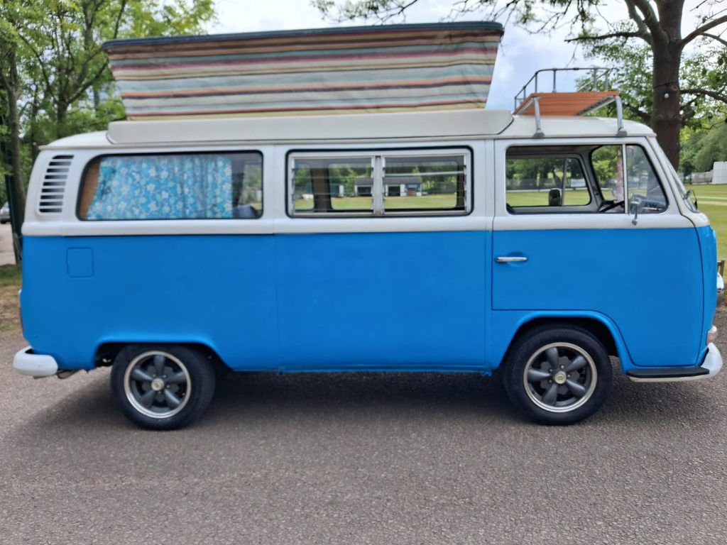1972 Volkswagen T2 Camper Van - photo 2
