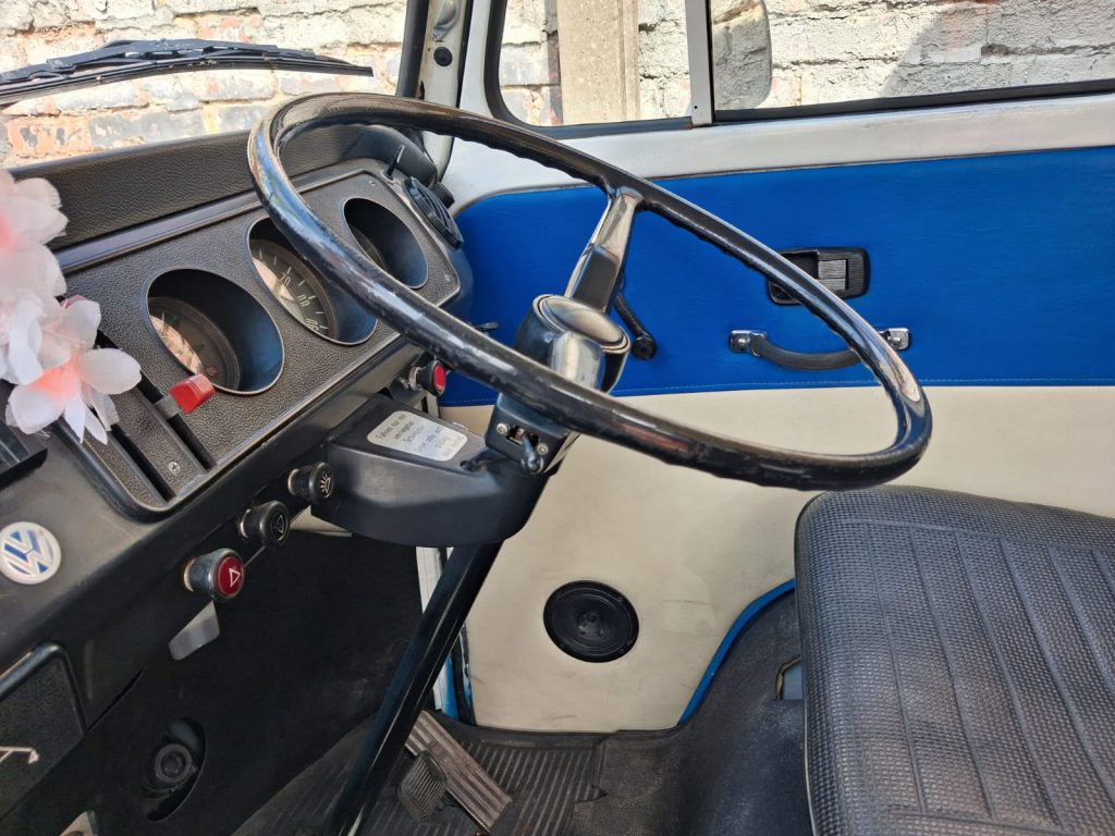 1972 Volkswagen T2 Camper Van - photo 14